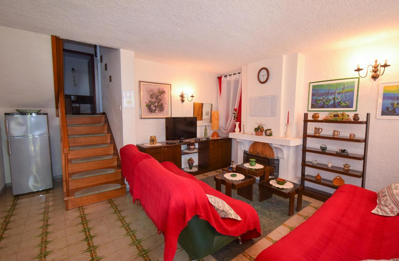 Apartment Petrlin Malinska Exterior photo